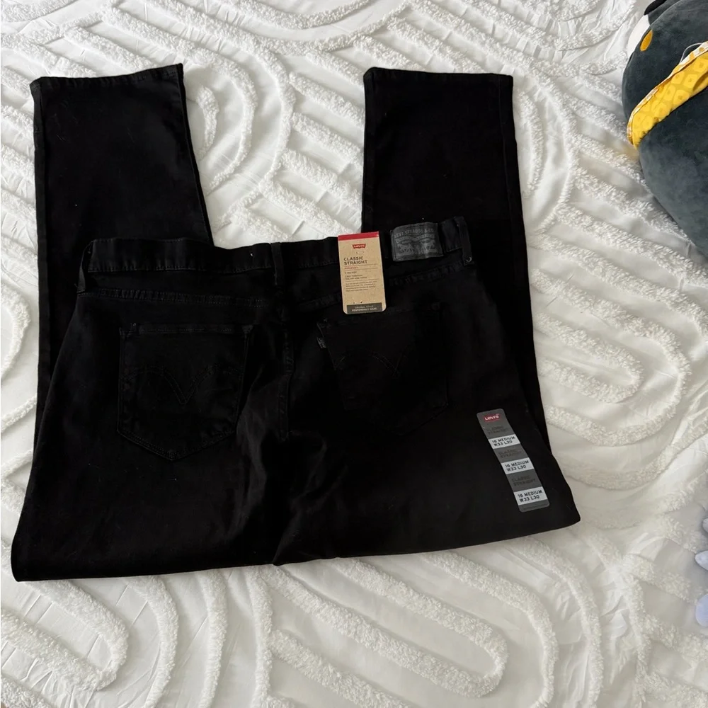 Levi's Classic Straight Black Jeans - Picture 6 of 12